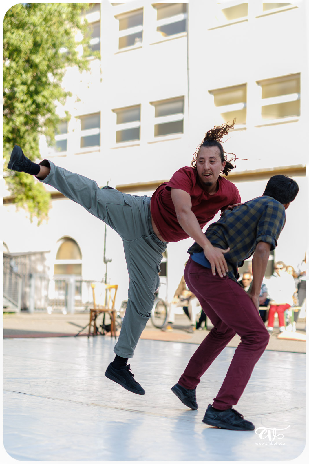 NO MAN'S LAND (CIE DARUMA)